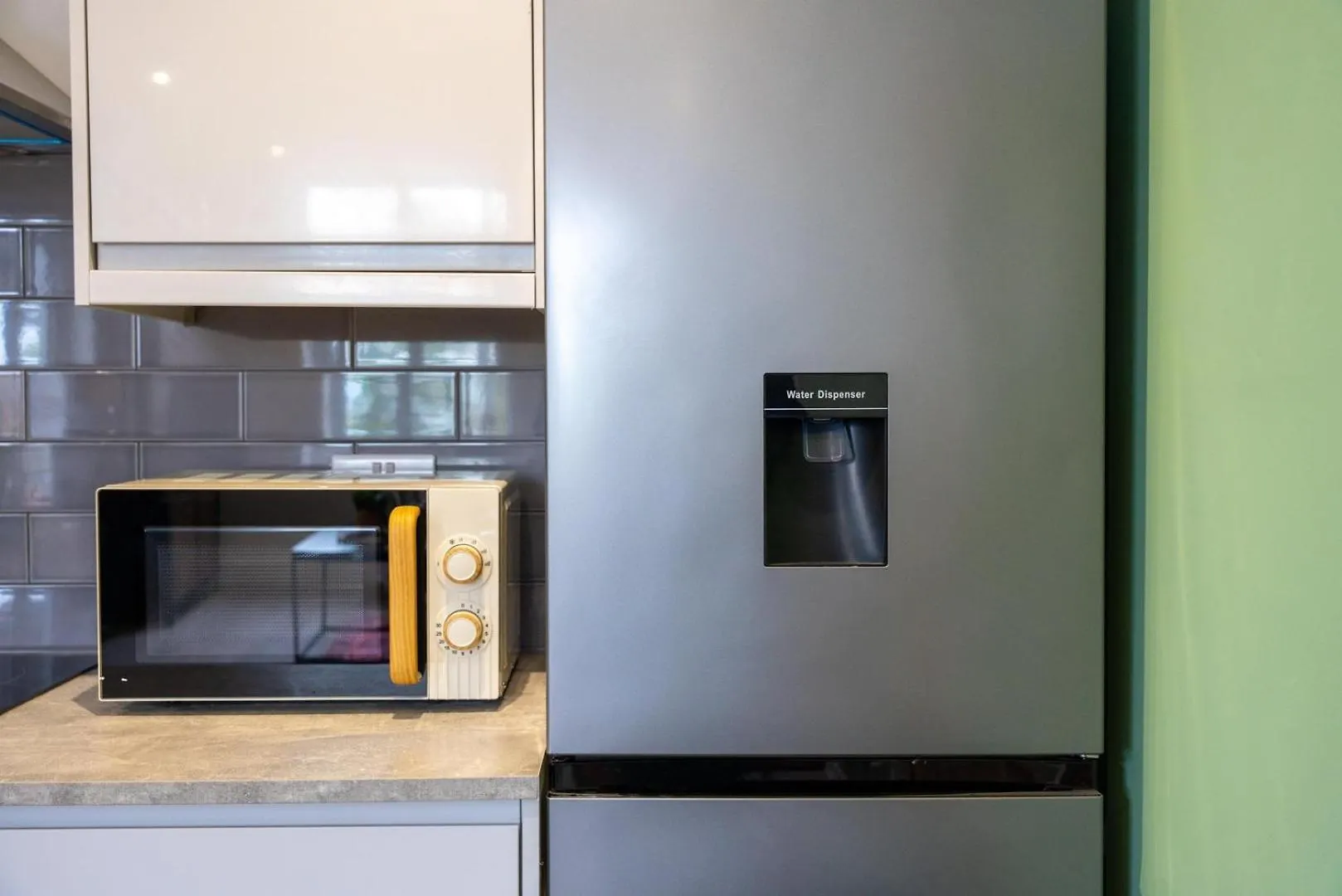 Cozy 2-Bedroom - Cyncoed Area Cardiff 0*,  United Kingdom