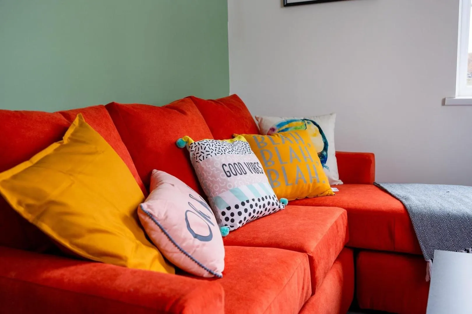 Cozy 2-Bedroom - Cyncoed Area Cardiff 0*,  United Kingdom